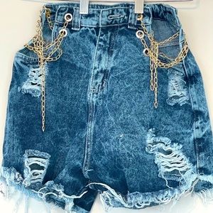 Chained shorts